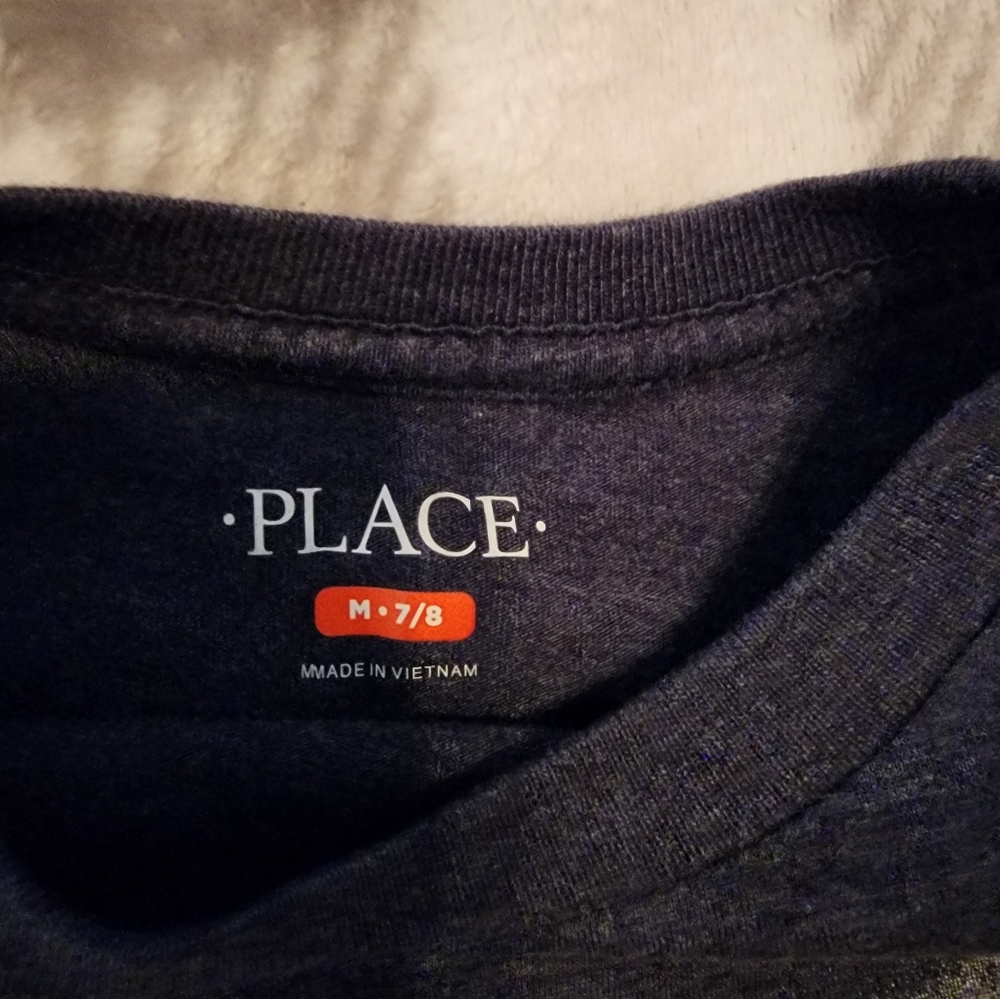 Boys size M long sleeve t-shirt - Picture 2 of 2